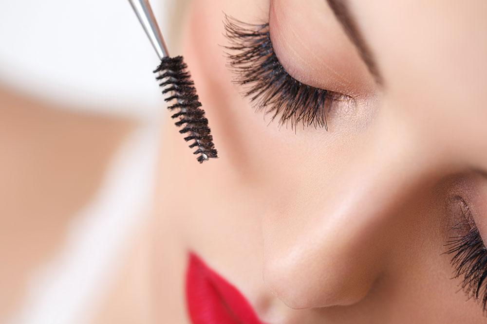 5 Tips for Lasting Mascara Wear